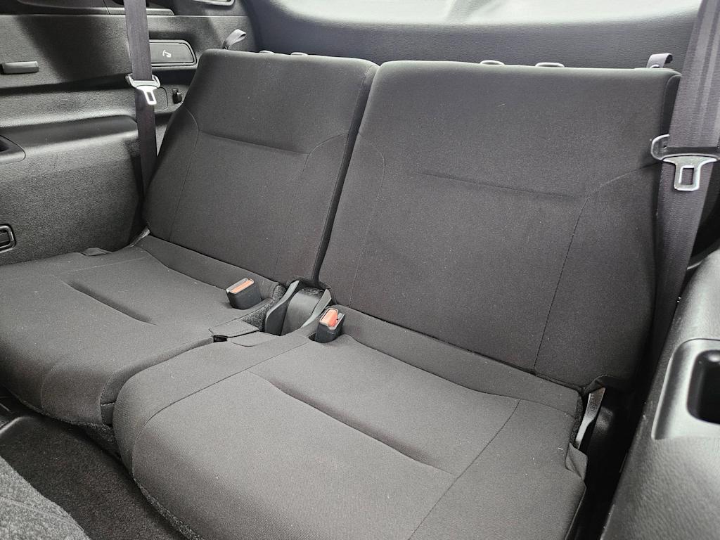 Thumbnail: 2024 Mitsubishi Outlander - 27