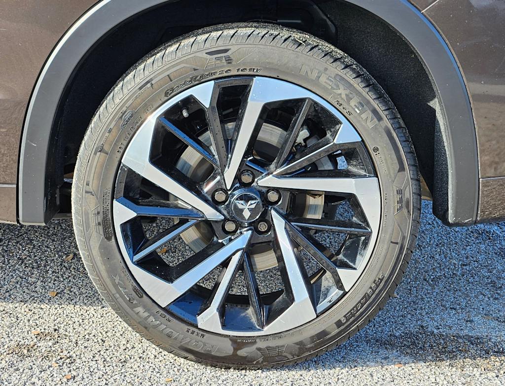 Thumbnail: 2022 Mitsubishi Outlander - 8