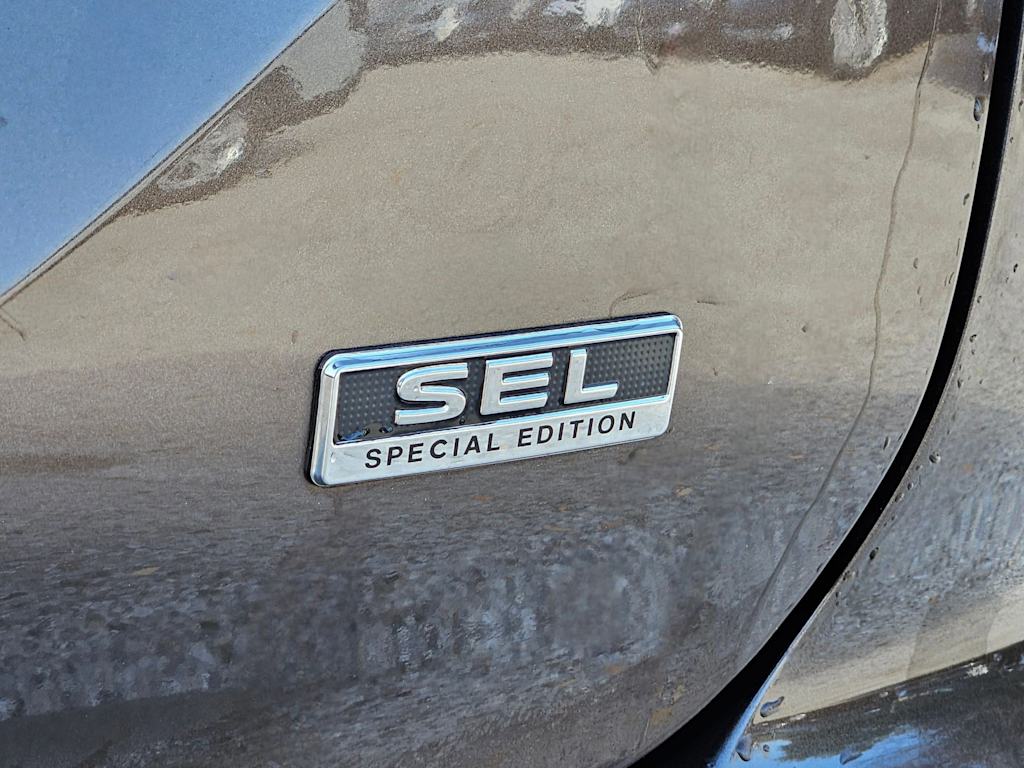 Thumbnail: 2022 Mitsubishi Outlander - 21