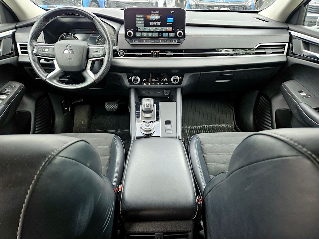 Thumbnail: 2024 Mitsubishi Outlander - 7