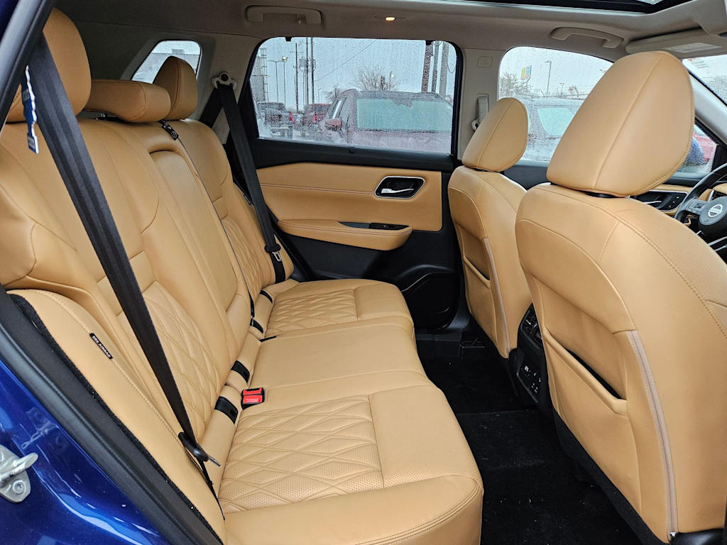 Thumbnail: 2021 Nissan Rogue - 17