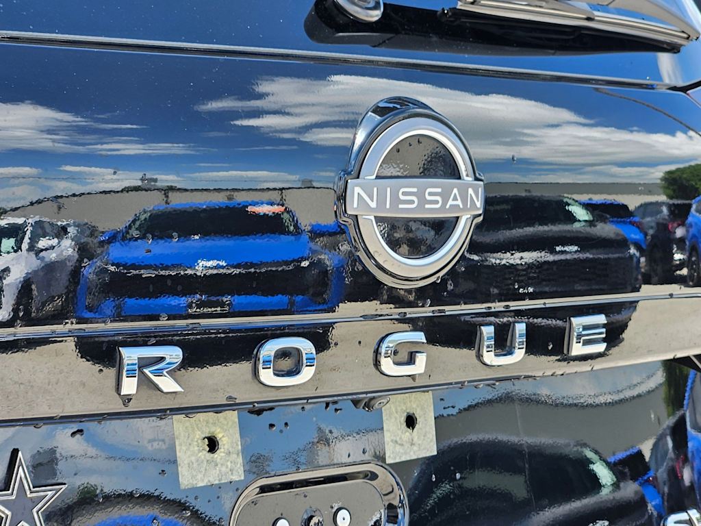 Thumbnail: 2023 Nissan Rogue - 8