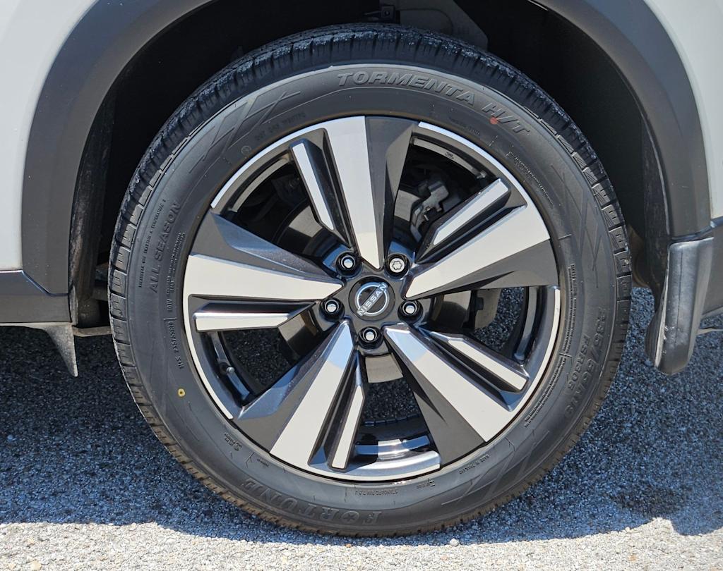 Thumbnail: 2023 Nissan Rogue - 8