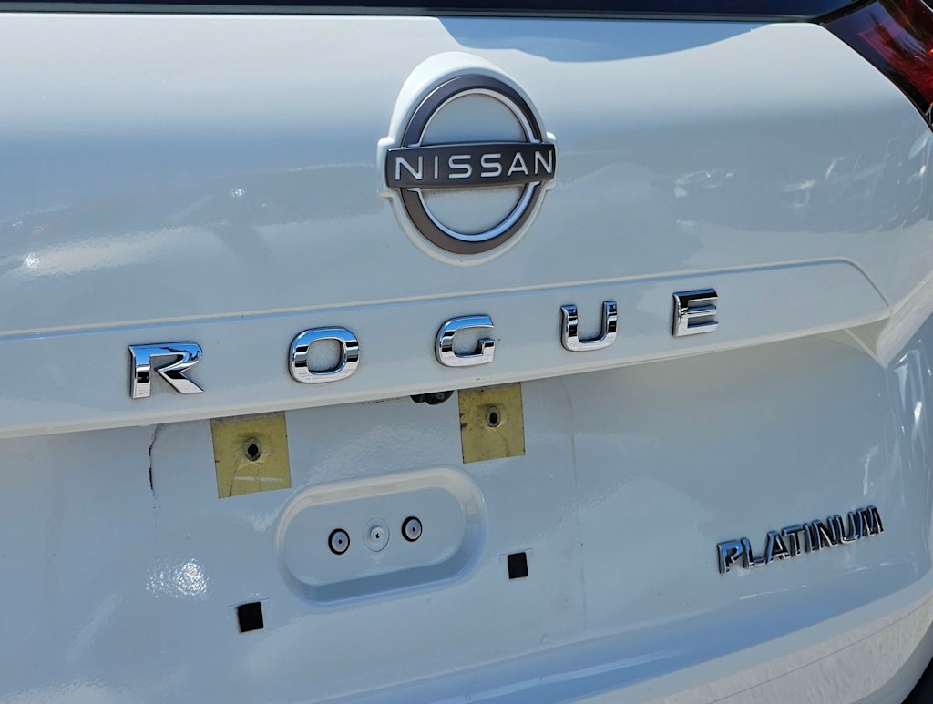 Thumbnail: 2023 Nissan Rogue - 20