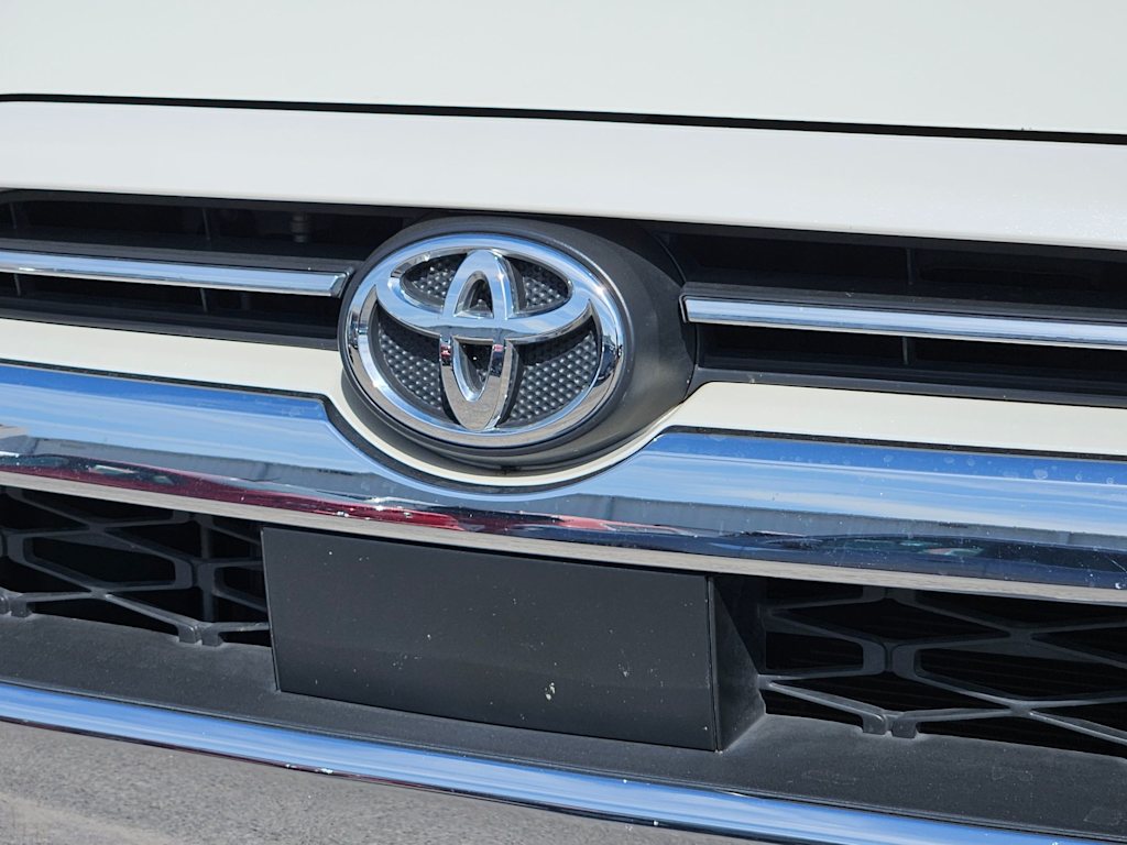 Thumbnail: 2021 Toyota 4Runner - 7