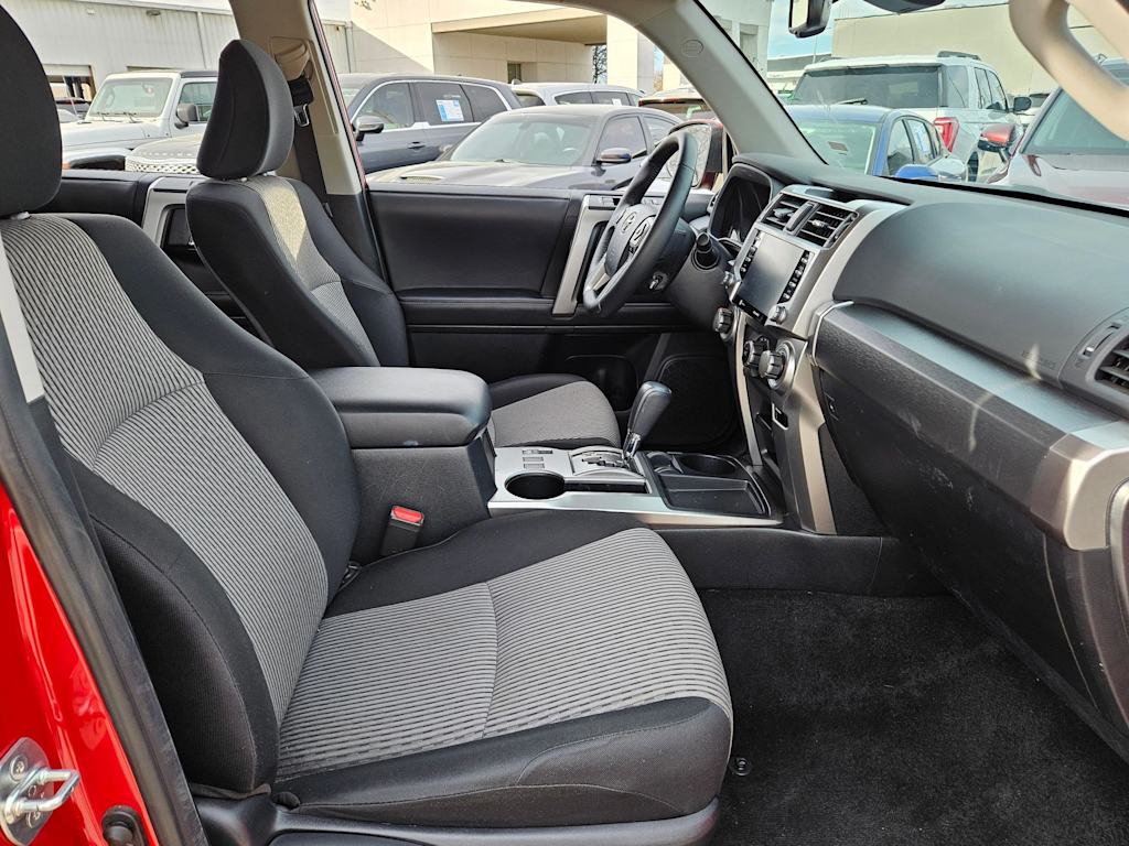 Thumbnail: 2024 Toyota 4Runner - 12