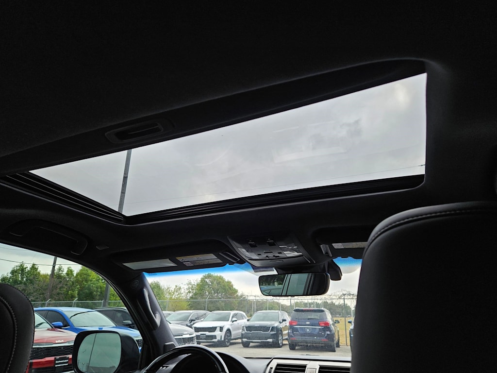 Thumbnail: 2021 Lexus GX - 28