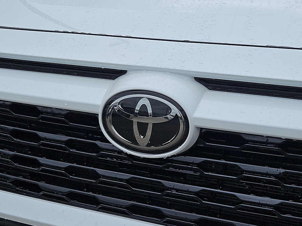 Thumbnail: 2025 Toyota RAV4 - 5