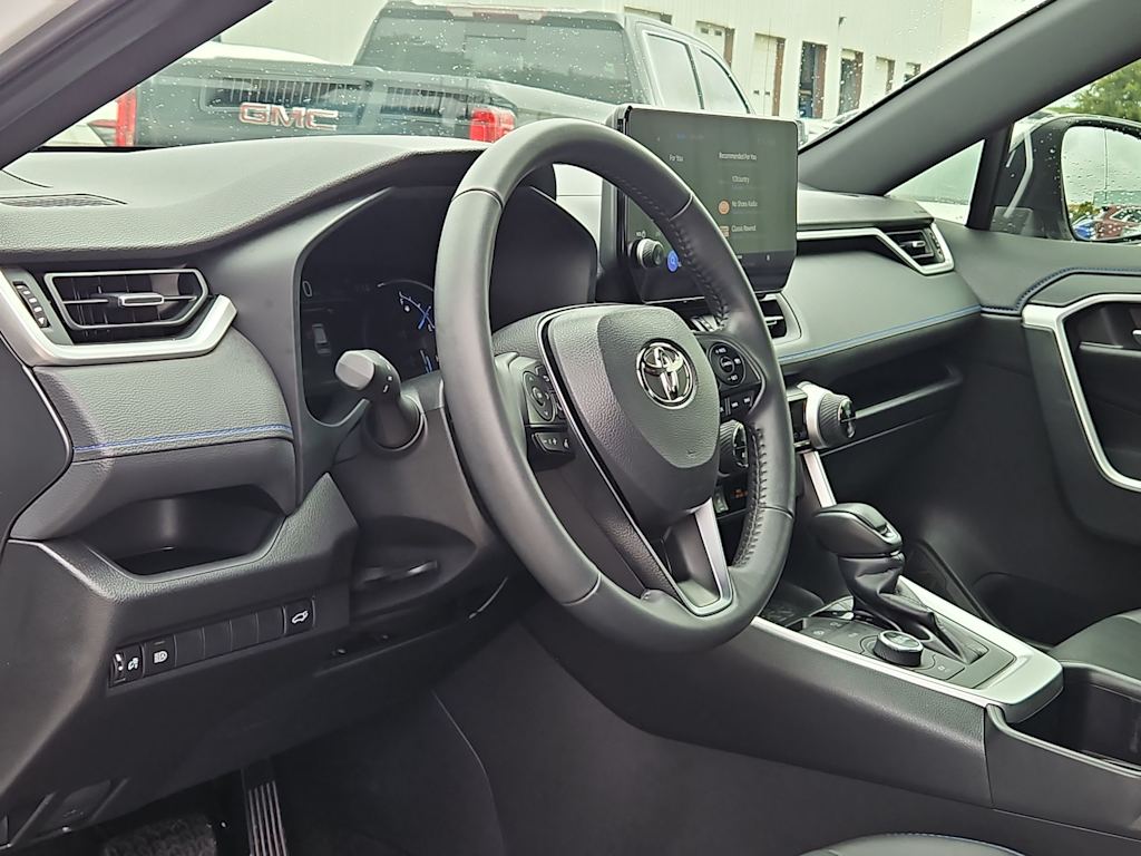 Thumbnail: 2025 Toyota RAV4 - 2