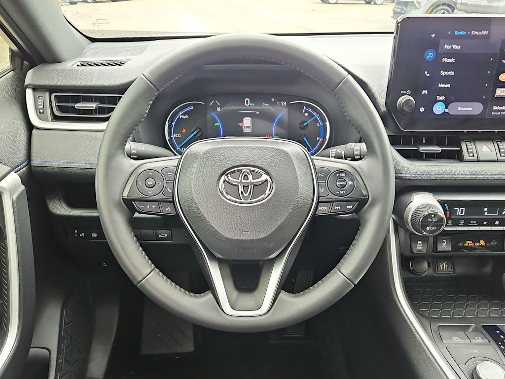 Thumbnail: 2025 Toyota RAV4 - 11