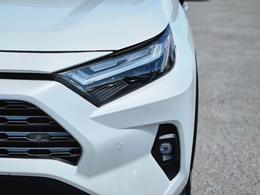 Thumbnail: 2022 Toyota RAV4 - 24