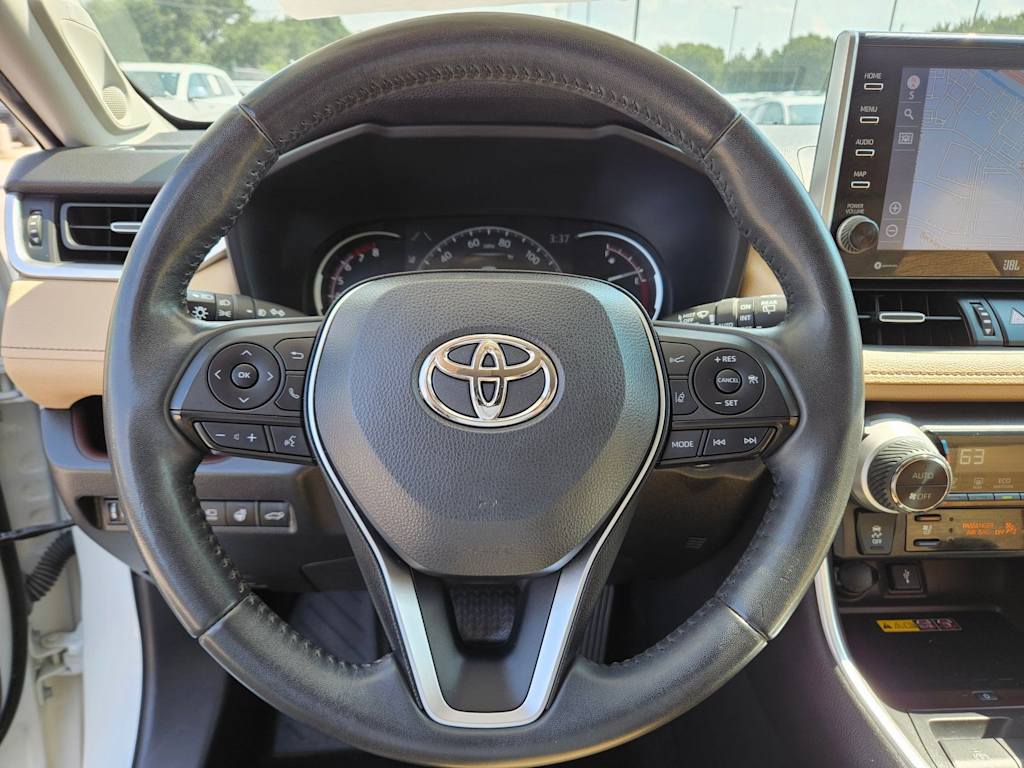 Thumbnail: 2022 Toyota RAV4 - 13