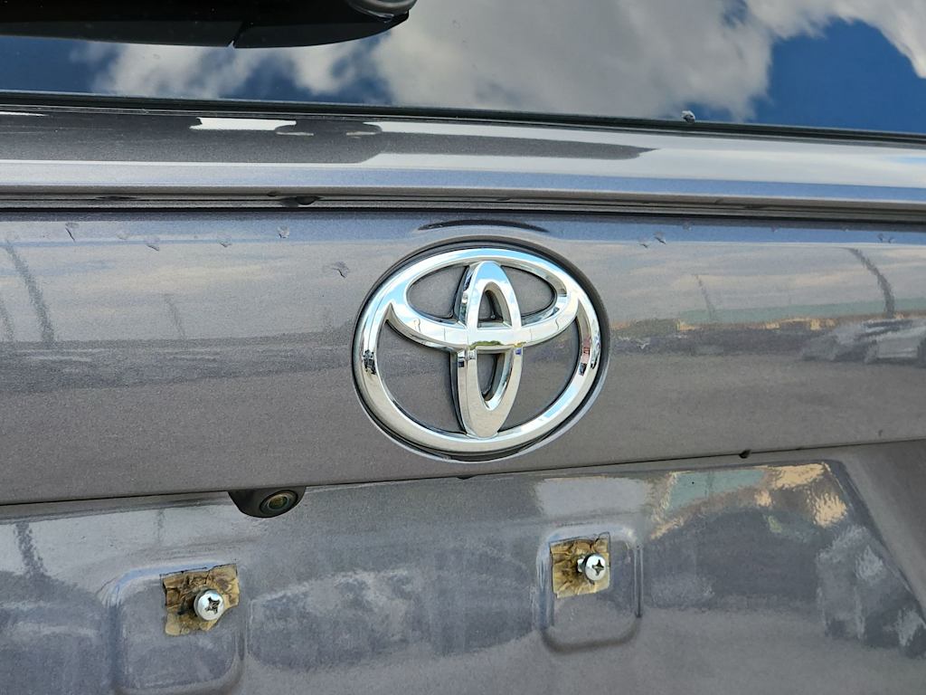 Thumbnail: 2019 Toyota RAV4 - 7