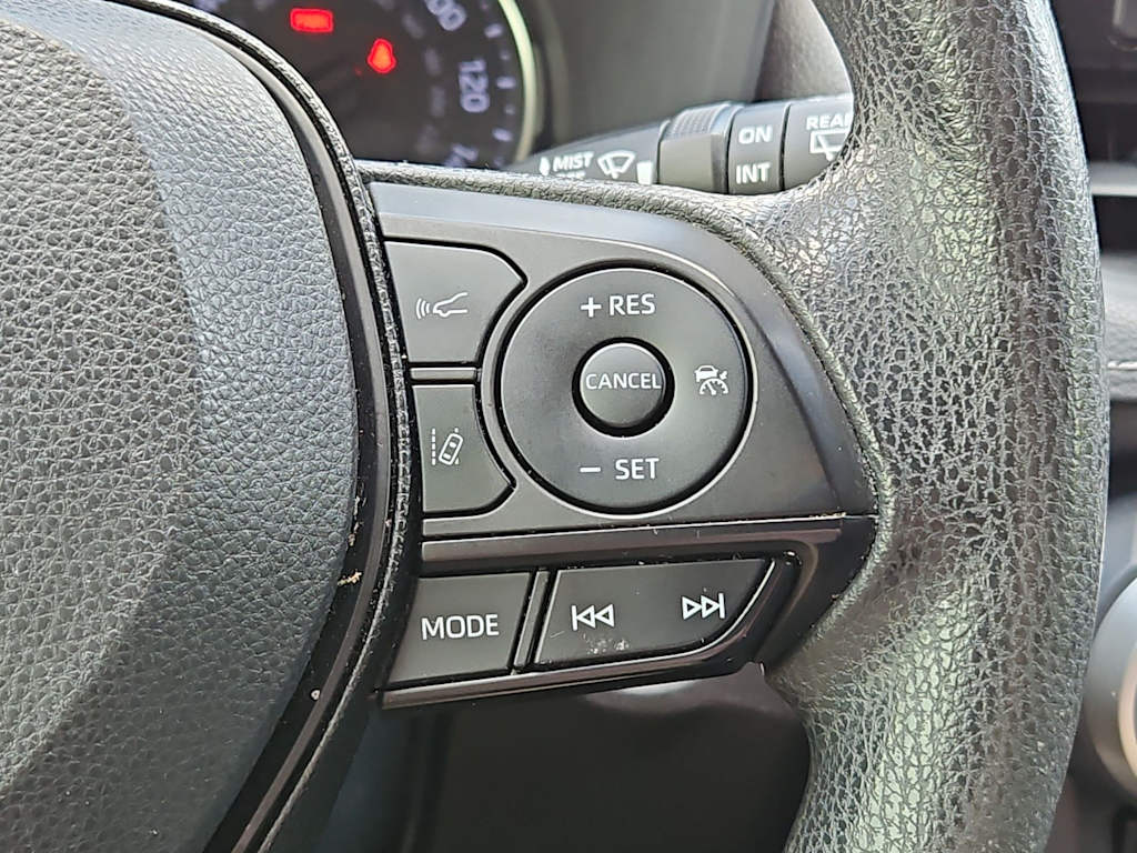 Thumbnail: 2019 Toyota RAV4 - 23