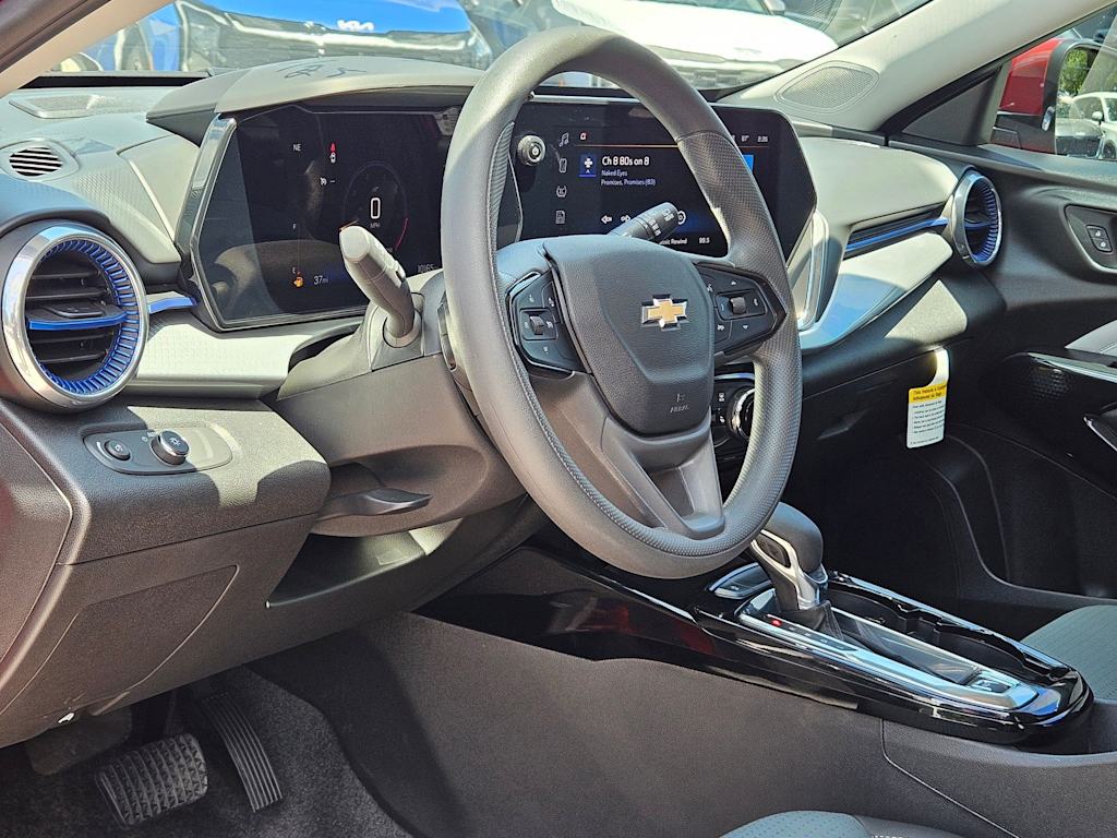 Thumbnail: 2026 Chevrolet Trax - 2
