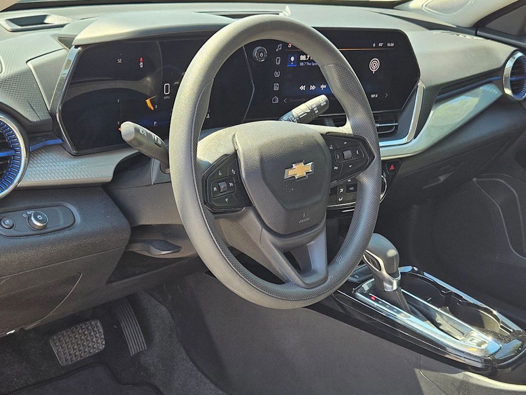 Thumbnail: 2025 Chevrolet Trax - 2