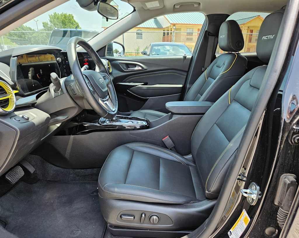 Thumbnail: 2024 Chevrolet Trax - 8