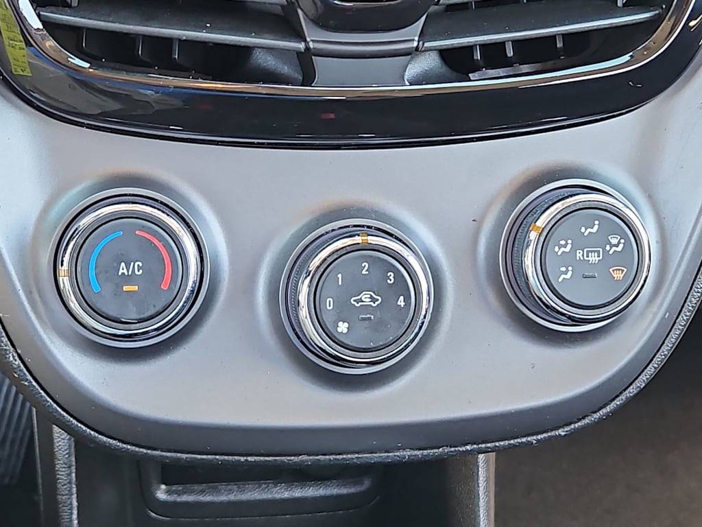 Thumbnail: 2019 Chevrolet Spark - 33
