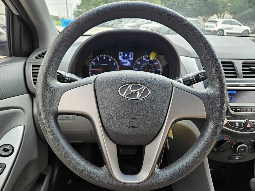 2015 Hyundai Accent GLS 8