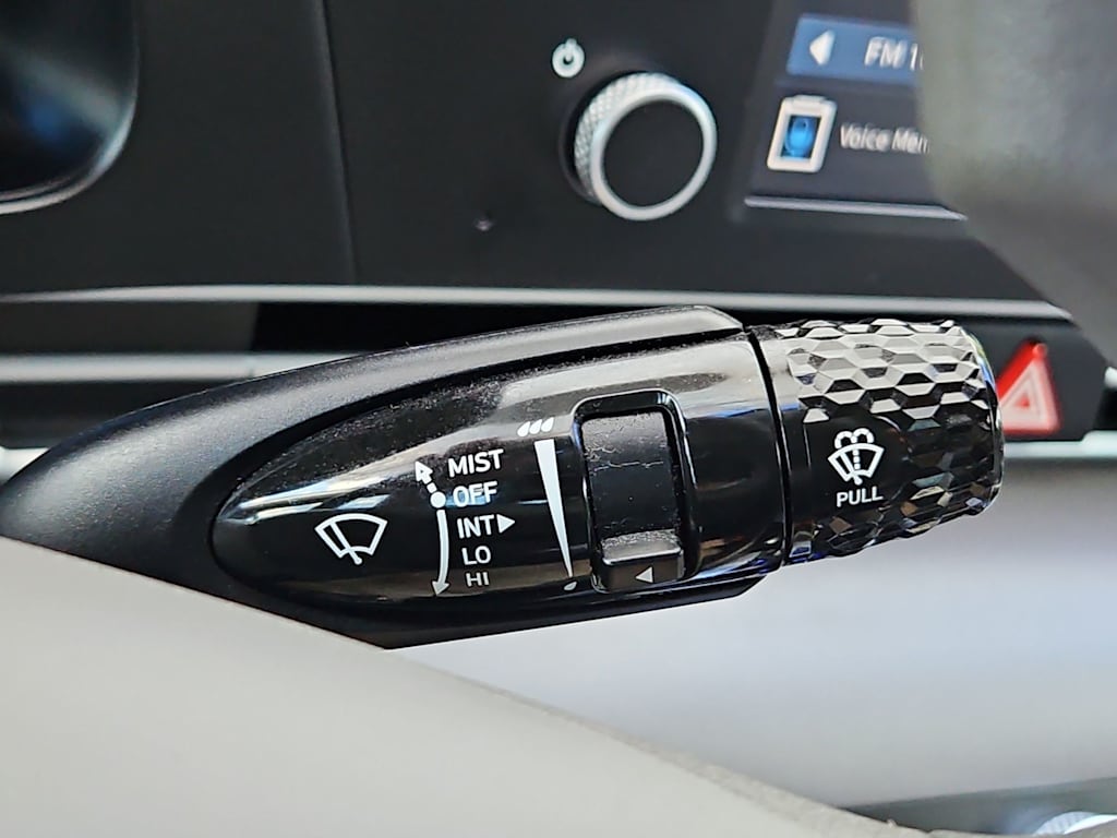 Thumbnail: 2025 Hyundai Elantra - 24