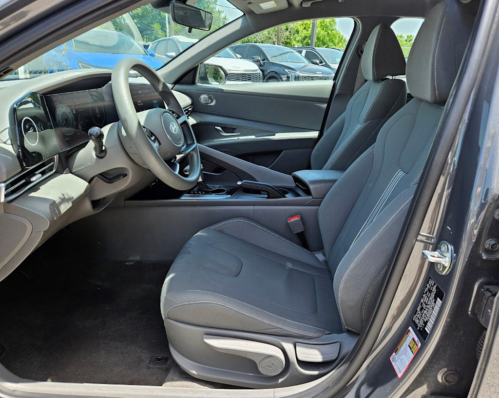 Thumbnail: 2024 Hyundai Elantra - 10