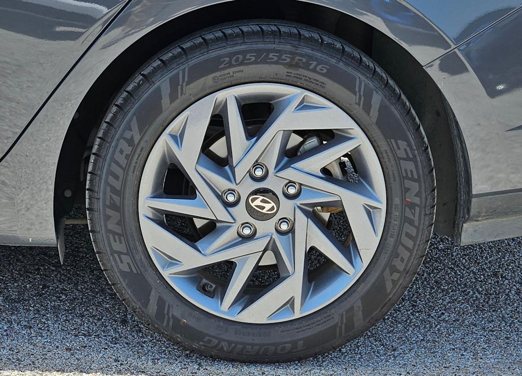 Thumbnail: 2024 Hyundai Elantra - 8