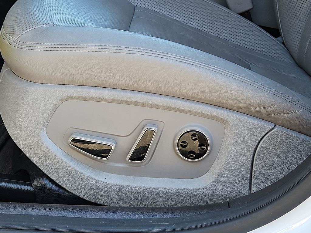 Thumbnail: 2019 Genesis G80 - 26