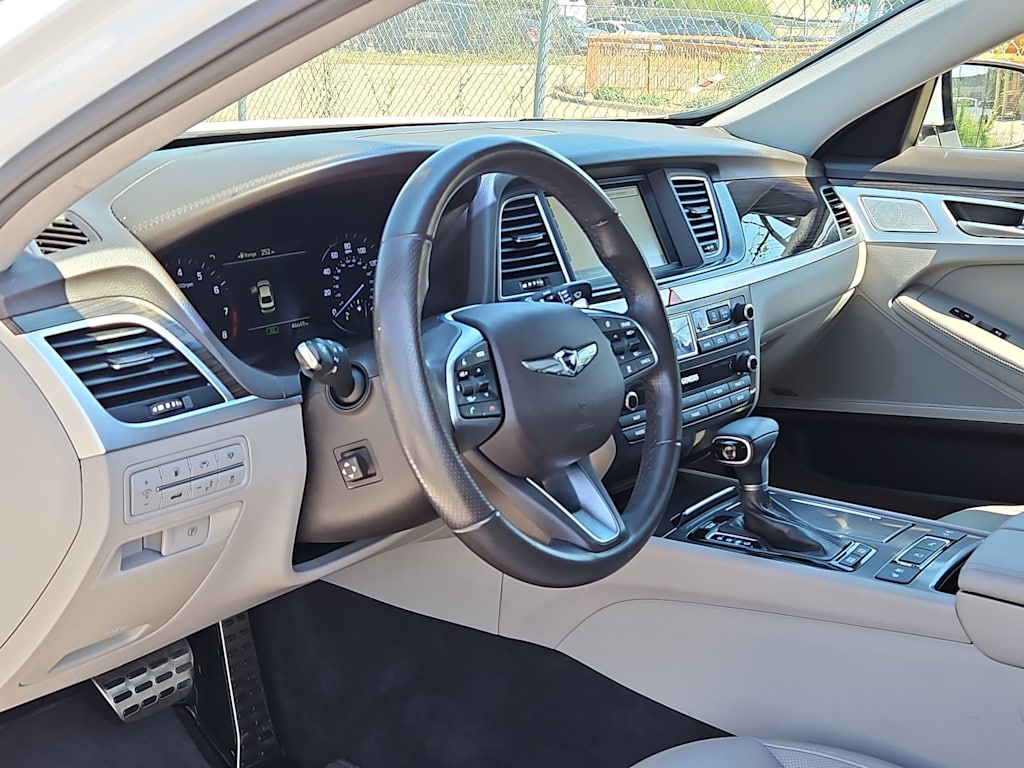 Thumbnail: 2019 Genesis G80 - 2