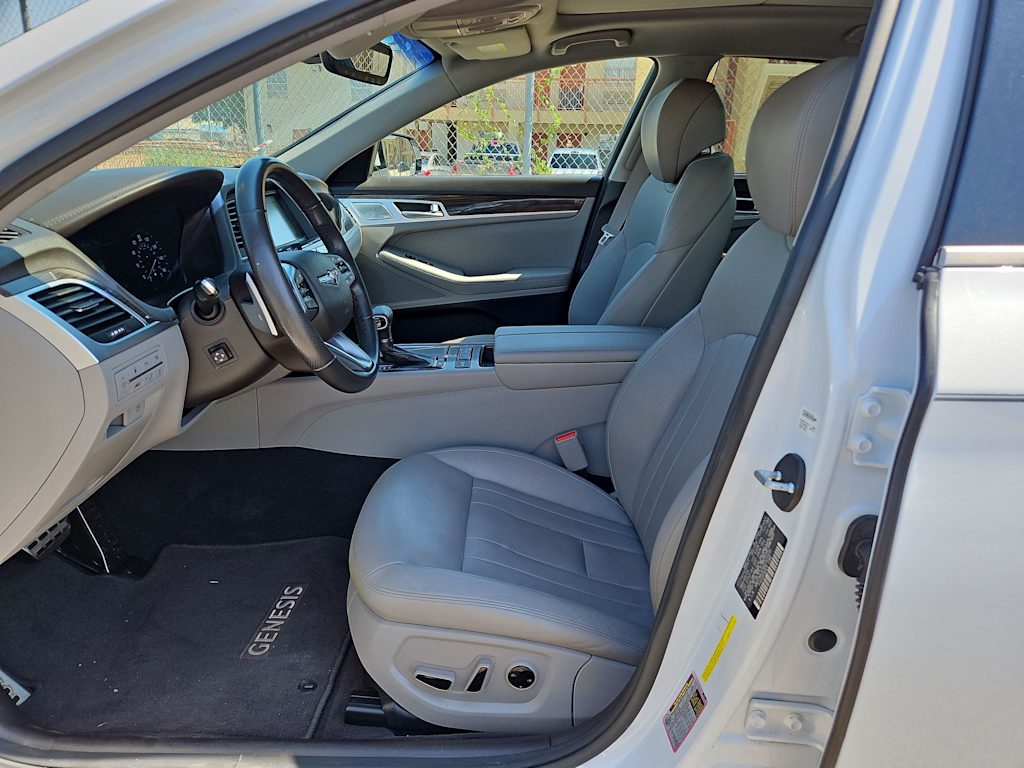 Thumbnail: 2019 Genesis G80 - 10