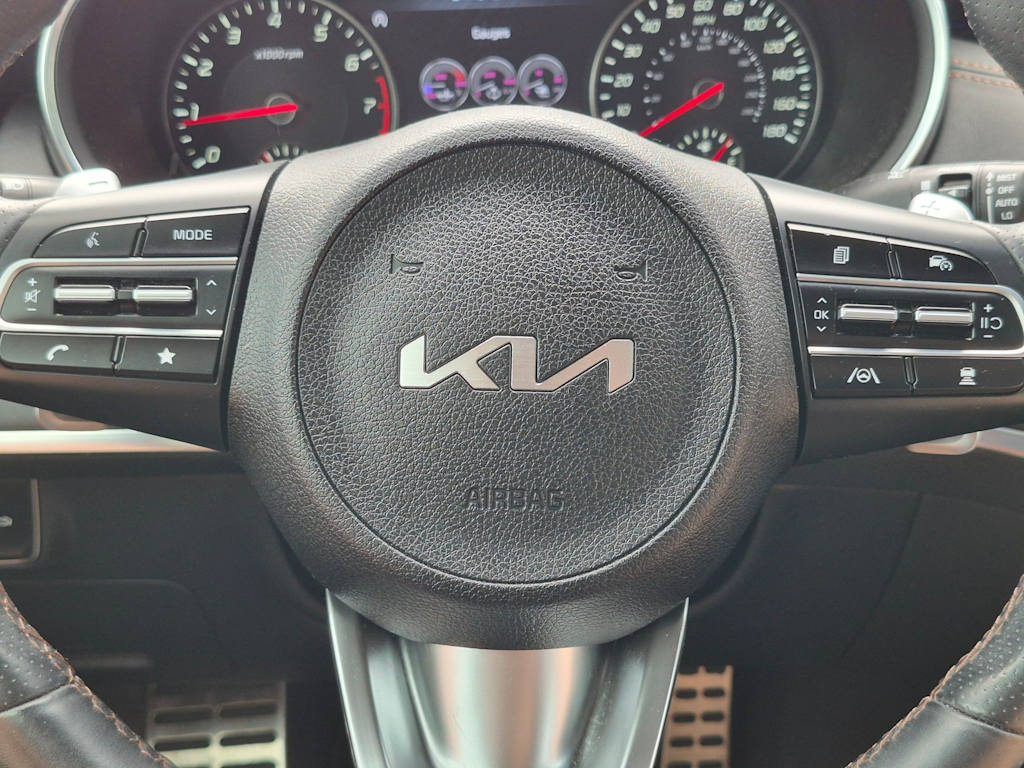Thumbnail: 2023 Kia Stinger - 16