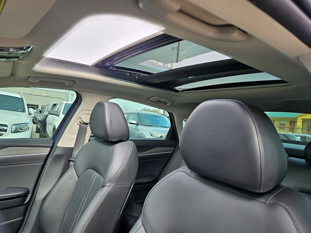 Thumbnail: 2025 Kia K5 - 21