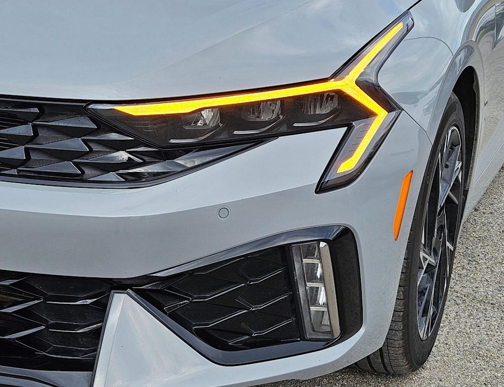 Thumbnail: 2025 Kia K5 - 18