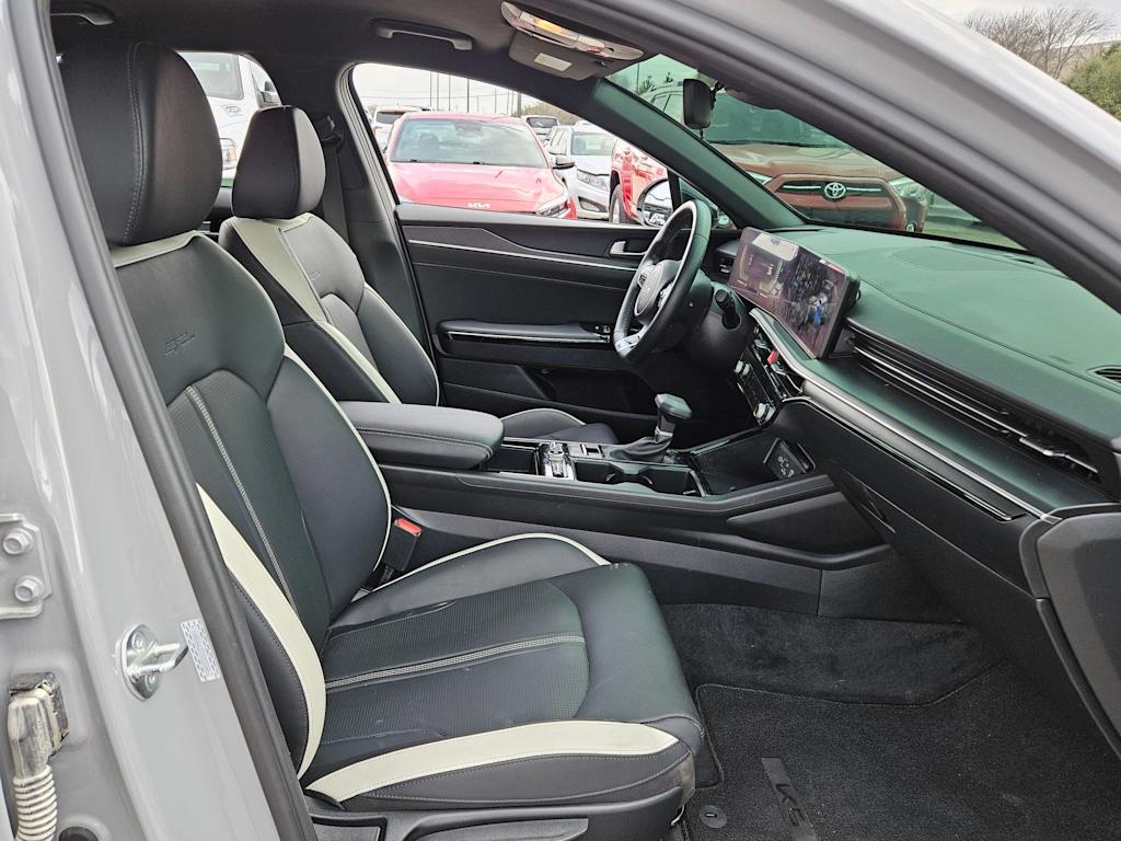 Thumbnail: 2025 Kia K5 - 11