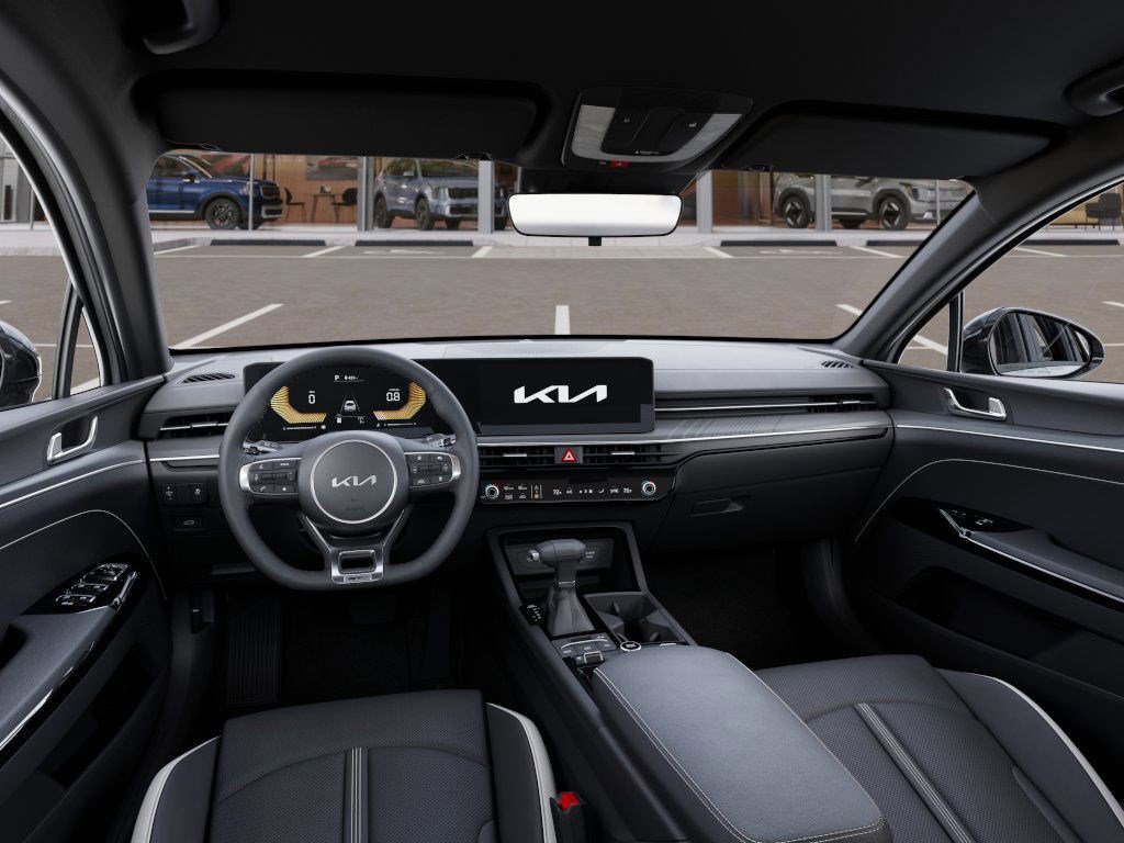 Thumbnail: 2025 Kia K5 - 2