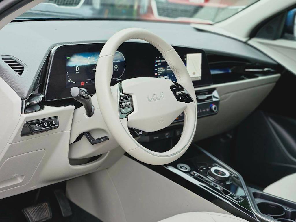 Thumbnail: 2023 Kia Niro - 2