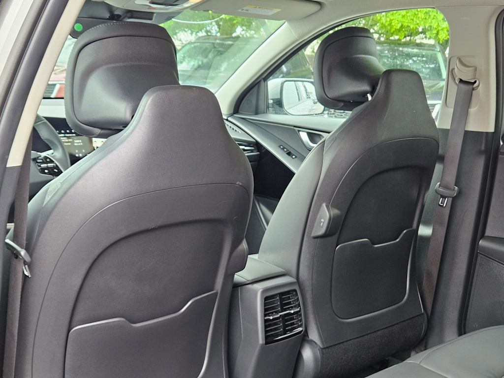 Thumbnail: 2024 Kia Niro - 12