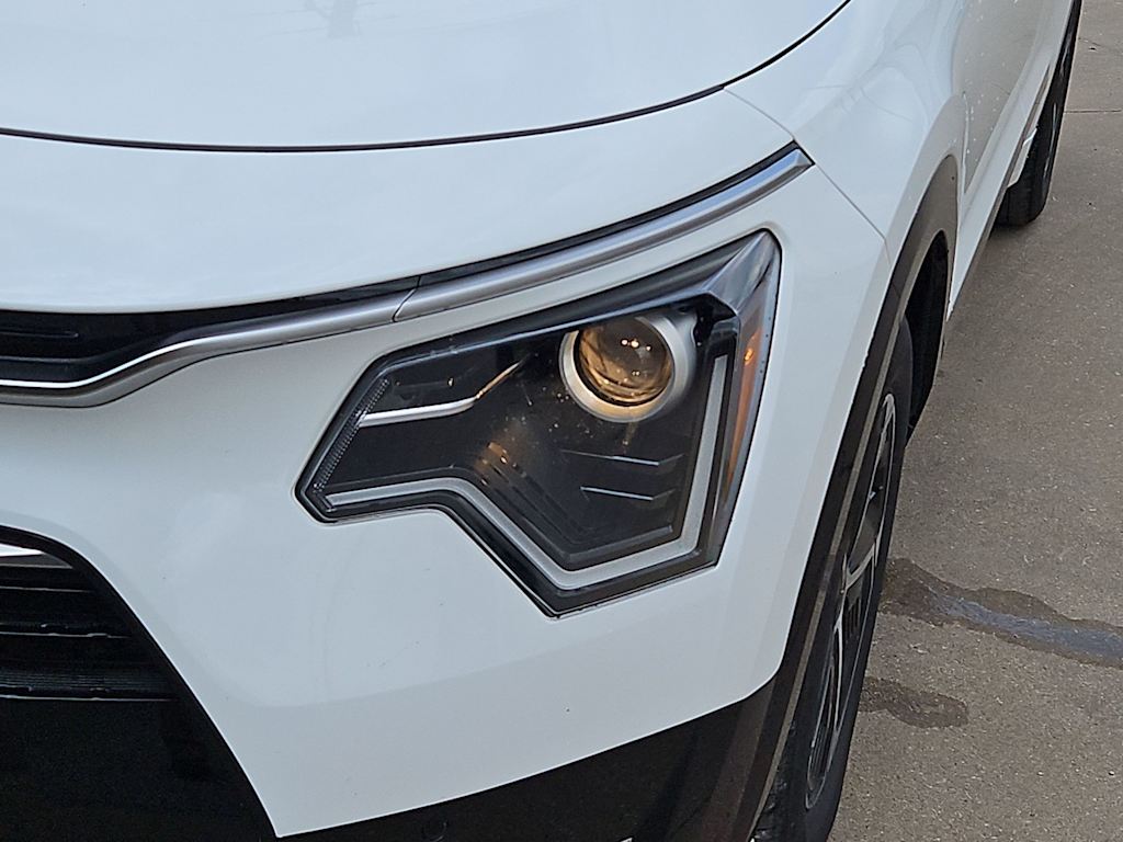 Thumbnail: 2024 Kia Niro - 18
