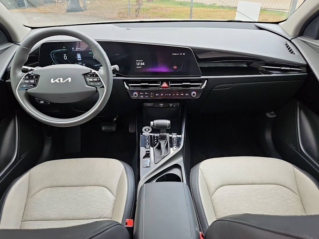 Thumbnail: 2024 Kia Niro - 7