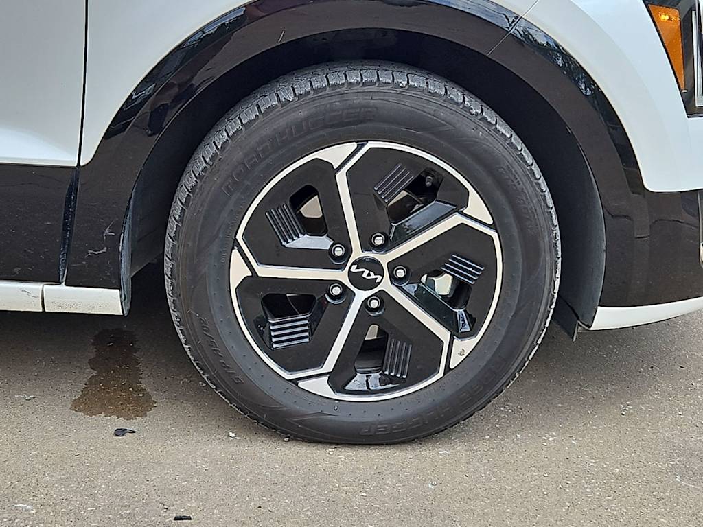Thumbnail: 2024 Kia Niro - 6