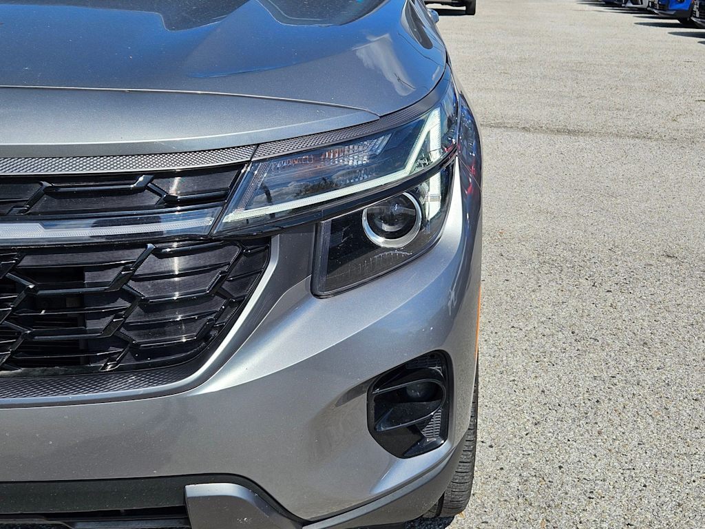 Thumbnail: 2024 Kia Seltos - 25