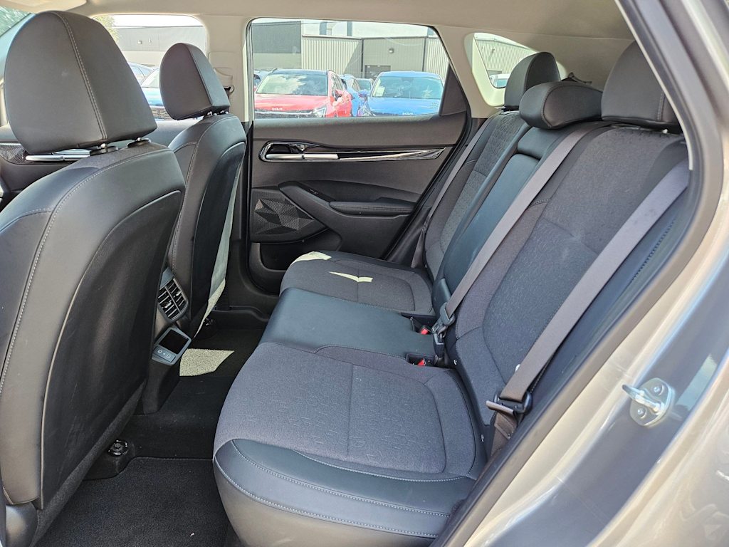 Thumbnail: 2024 Kia Seltos - 28