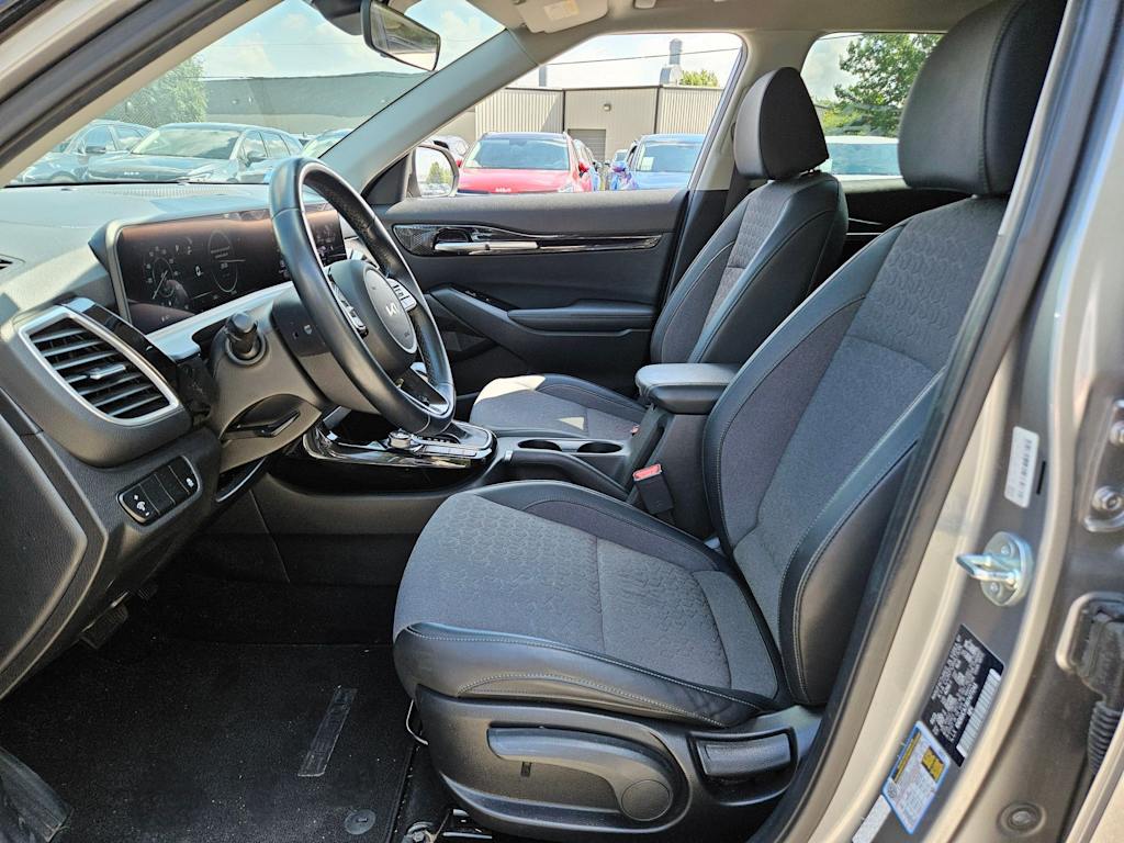 Thumbnail: 2024 Kia Seltos - 11