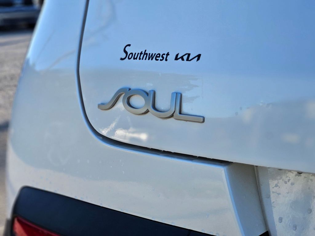 2022 Kia Soul S 20