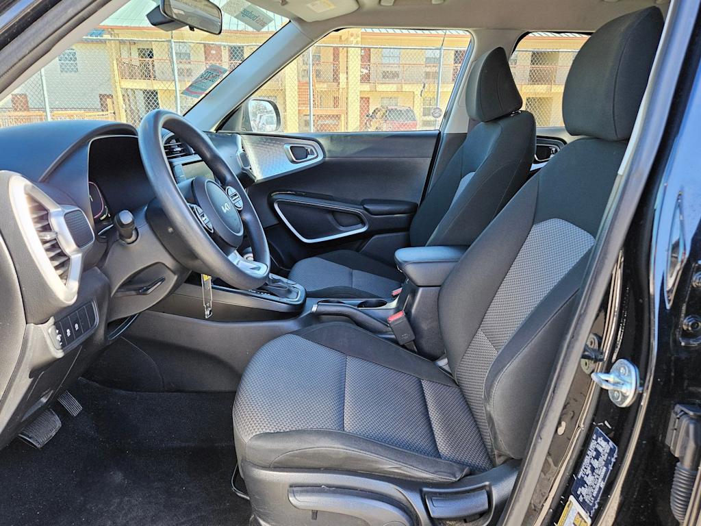 Thumbnail: 2024 Kia Soul - 9