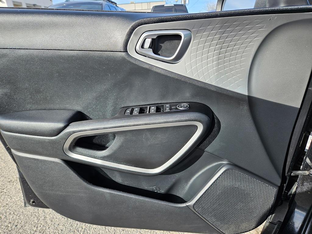 Thumbnail: 2024 Kia Soul - 24