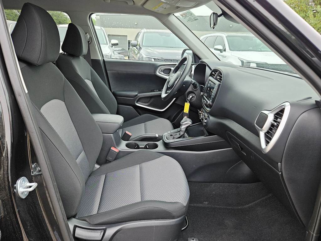Thumbnail: 2025 Kia Soul - 10