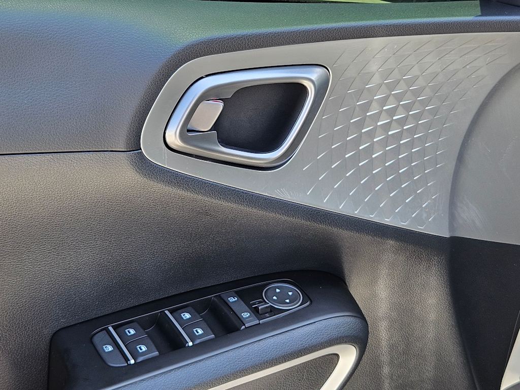 Thumbnail: 2023 Kia Soul - 30