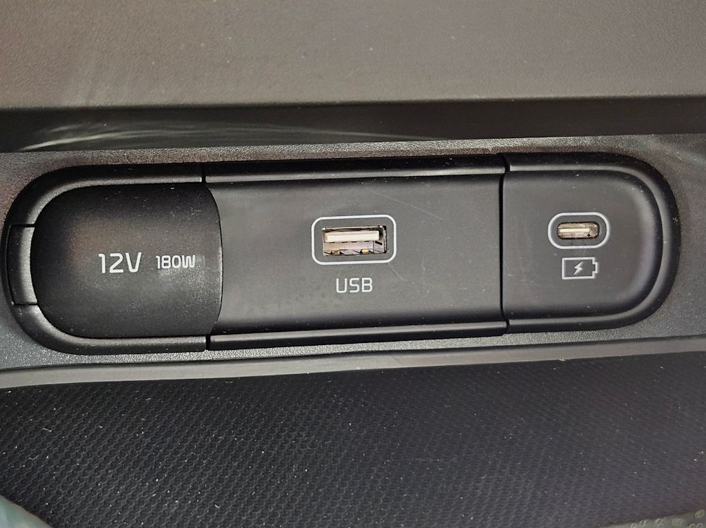 Thumbnail: 2023 Kia Soul - 32