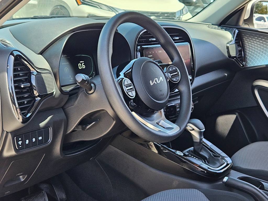 Thumbnail: 2023 Kia Soul - 2