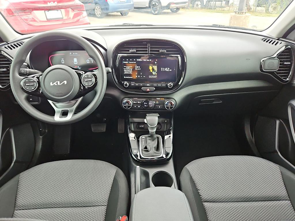Thumbnail: 2025 Kia Soul - 8